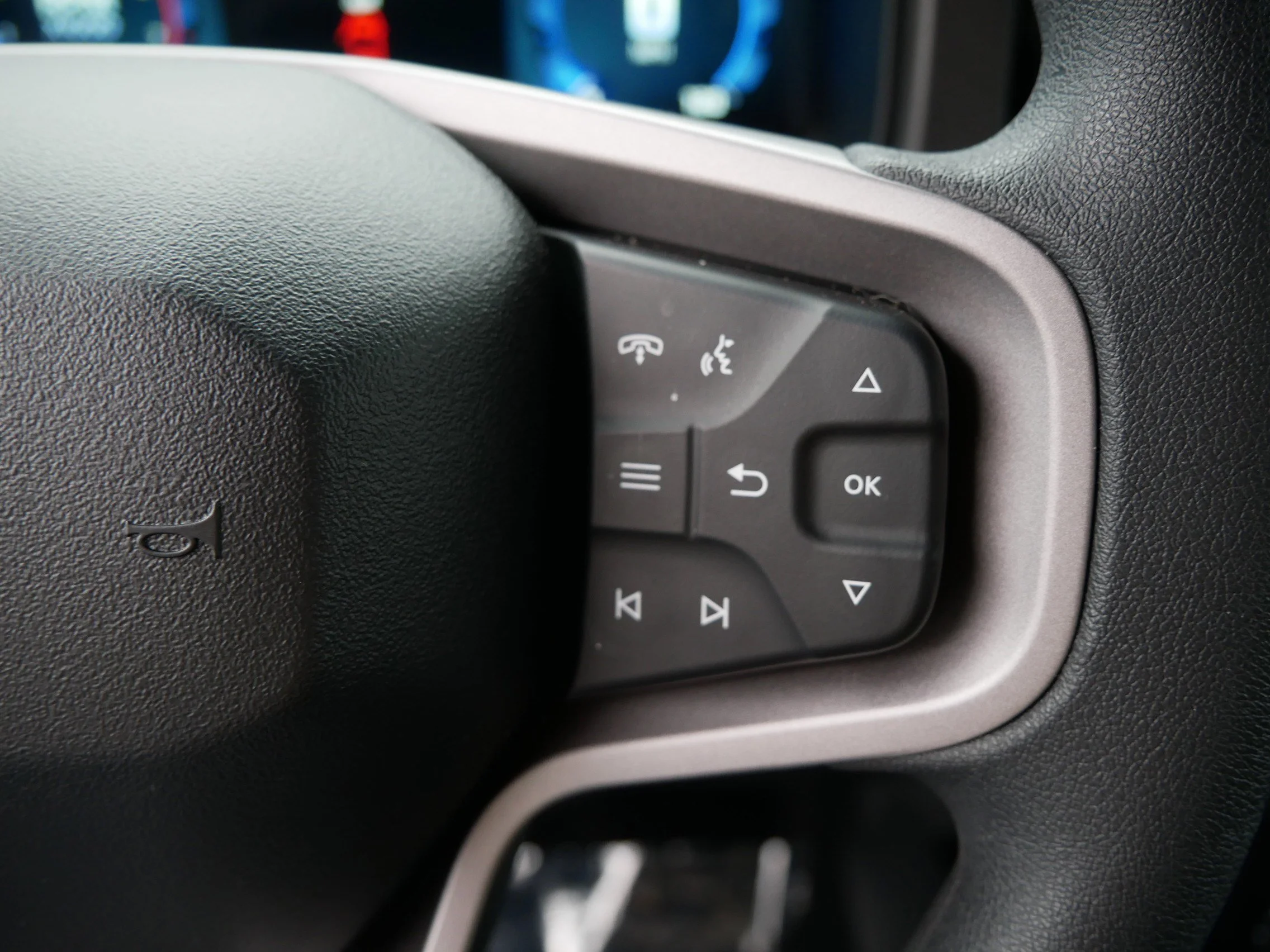 New 2025 Azure Gray Metallic Ford Base image 28