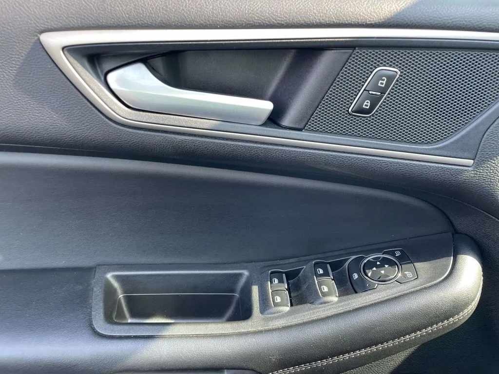 2024 Ford Edge SEL - Photo 18