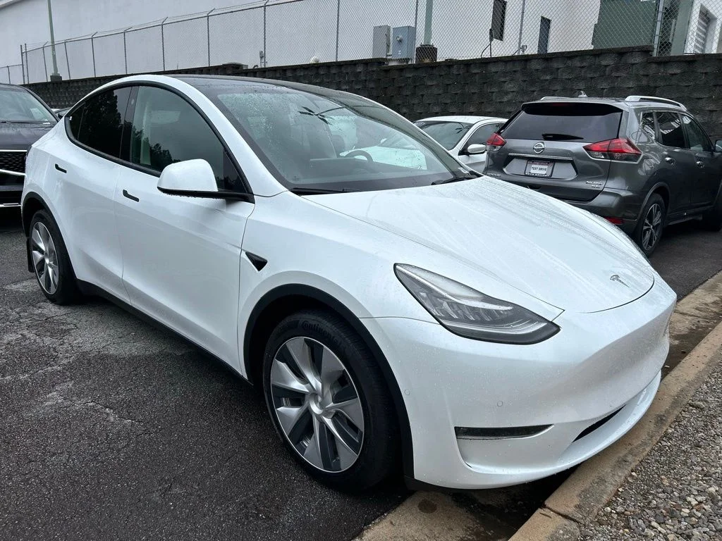2022 Tesla Model Y Long Range Dual Motor All-Wheel Drive's photo