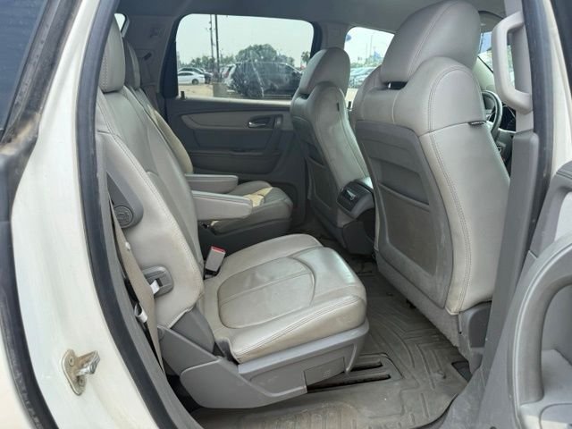 Used 2015 White Chevrolet 2LT image 12