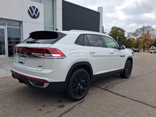2026 Volkswagen Atlas Cross Sport SE w/Tech - Photo 8