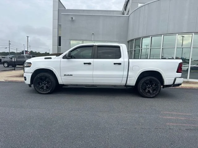 Used 2025 White Ram Big Horn/Lone Star image 11