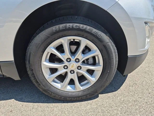 Used 2018 Silver Chevrolet LT image 9