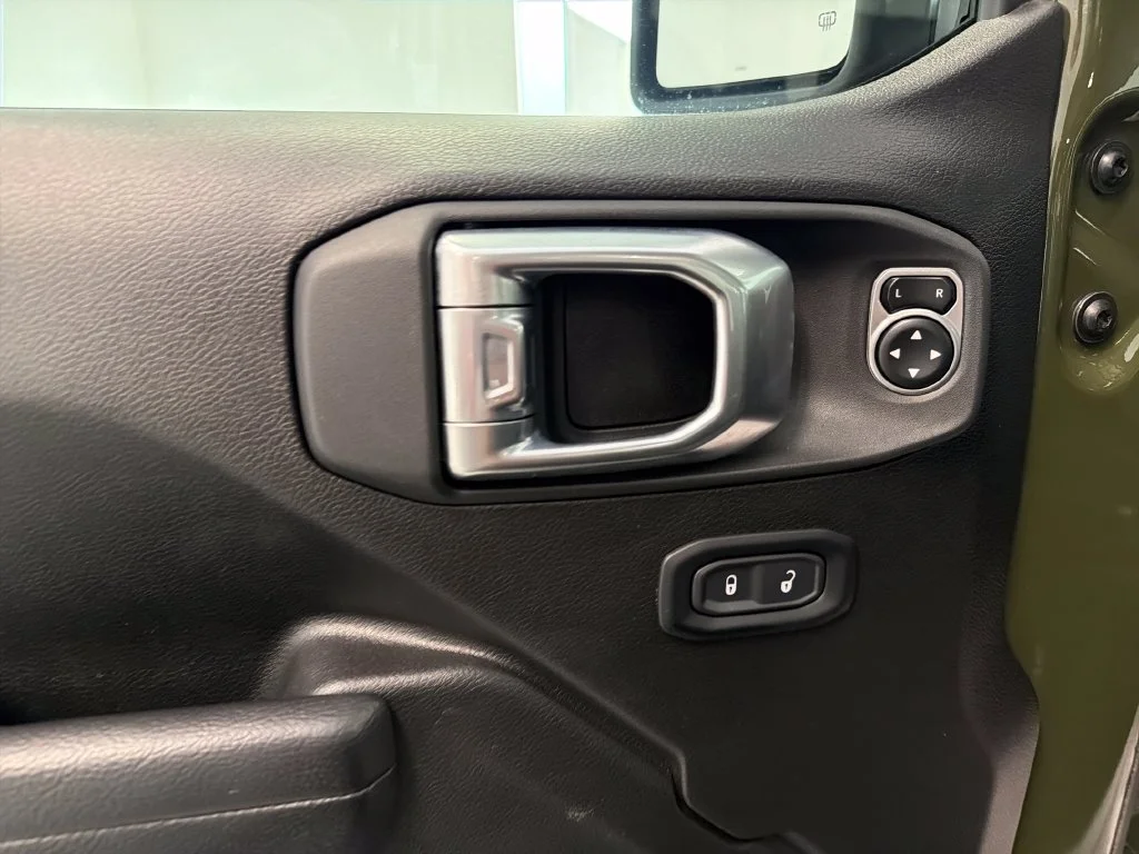 Used 2024 Green Jeep Willys image 12