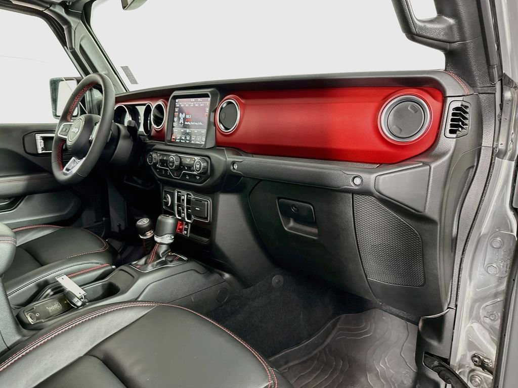 Used 2023 Sting-Gray Clearcoat Jeep Rubicon image 30