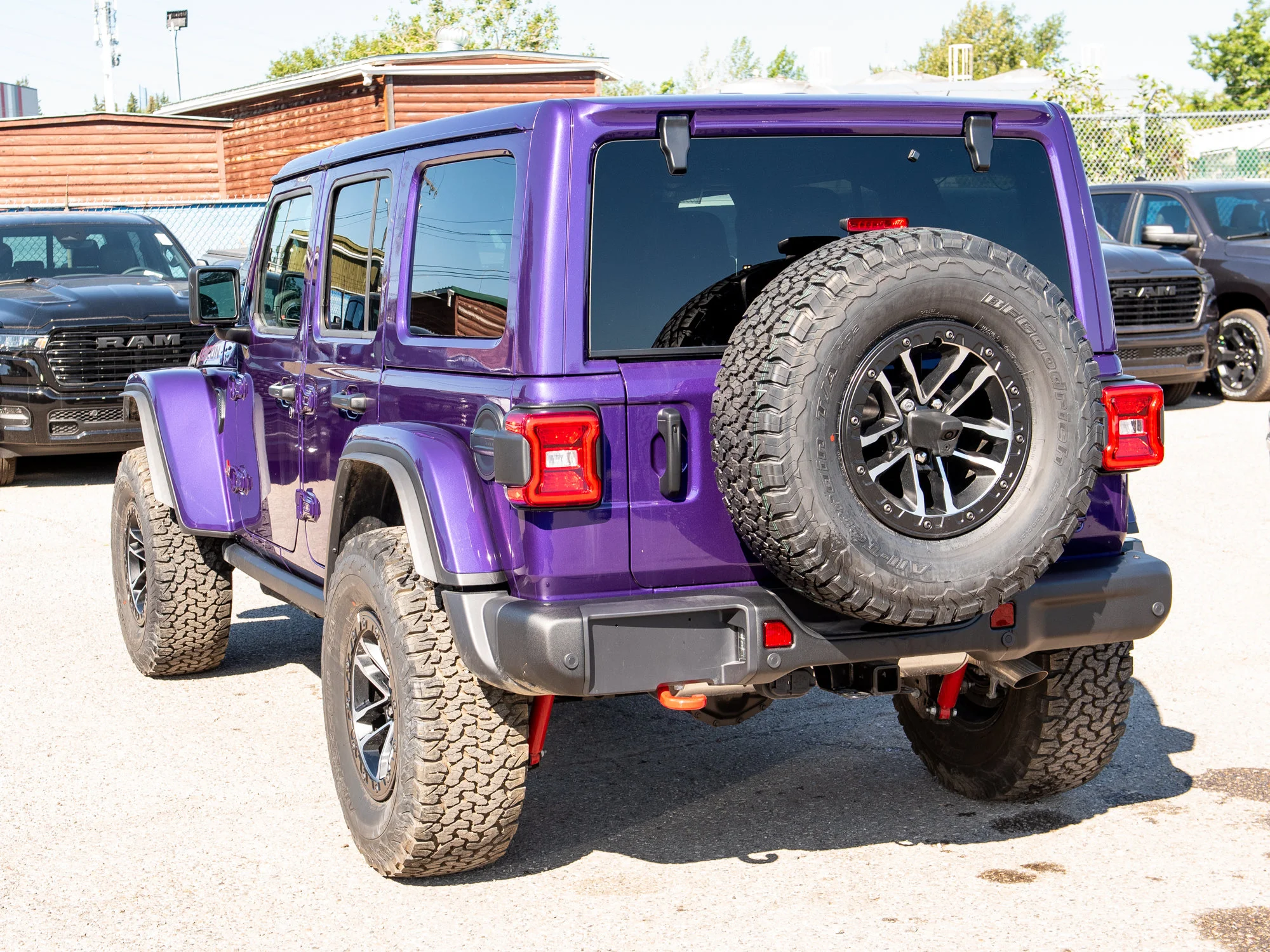 New 2026 reign Jeep Rubicon X* 4 Door 4x4, 35 Inch Tires, Steel Bumpers, Nappa Leather image 3