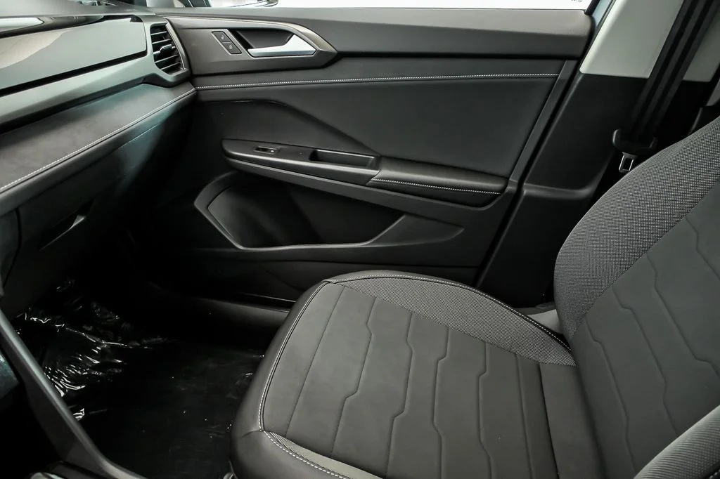 New 2026 Gray Volkswagen 1.5T SE Black image 17