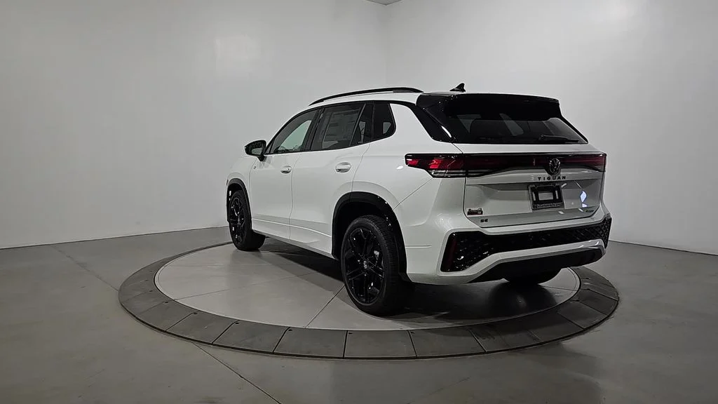 New 2026 White Volkswagen 2.0T SE R-Line Black image 3