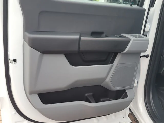 New 2026 Oxford White Ford XL image 12