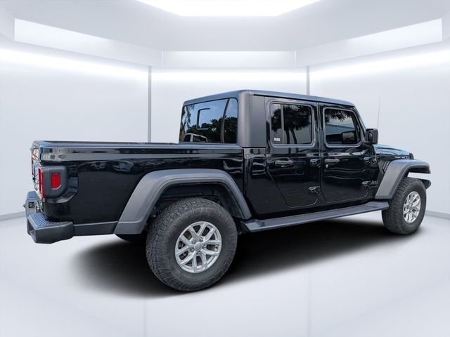 Used 2020 Black Jeep Sport image 3