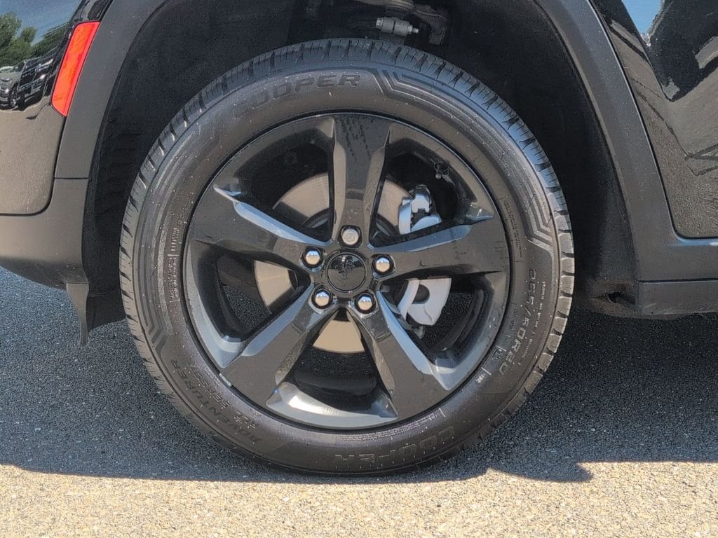 Certified Used 2023 Black Jeep Altitude X image 8