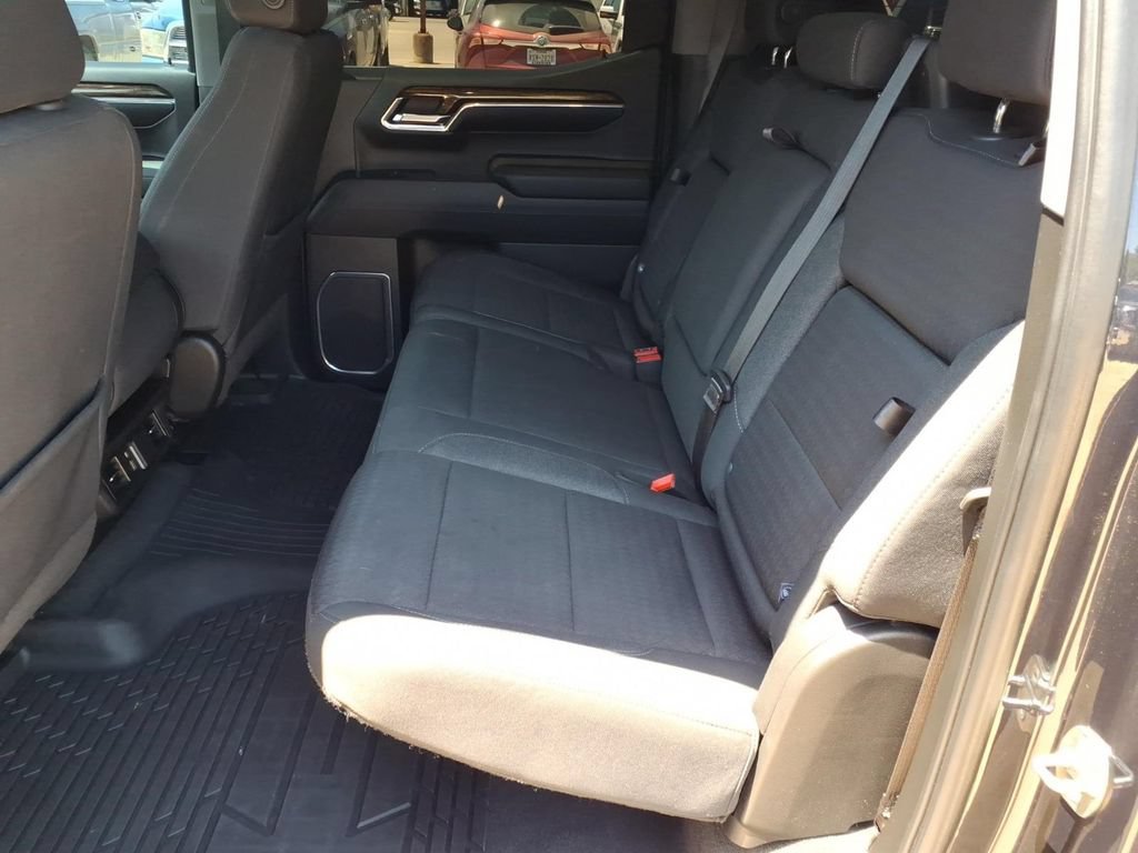 Used 2024 Titanium Rush Metallic GMC Elevation image 12