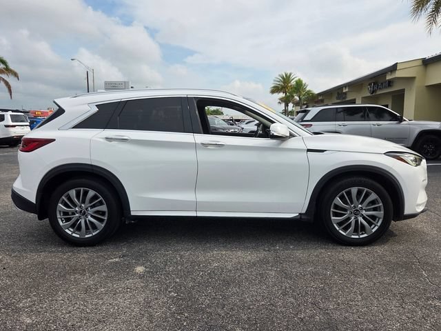 Used 2023 Lunar White INFINITI LUXE image 8