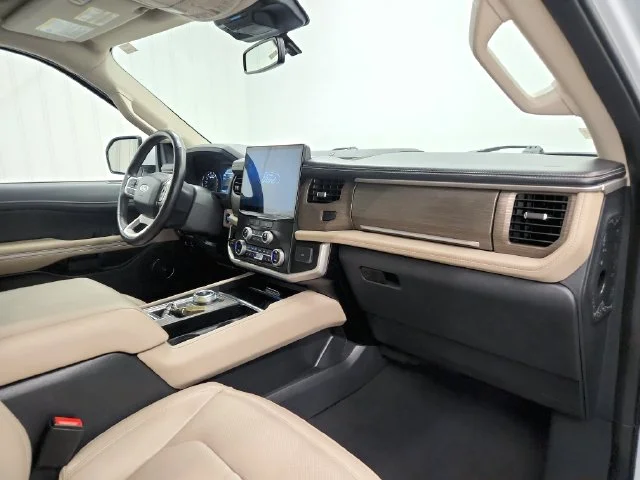 Used 2024 White Ford Limited image 25