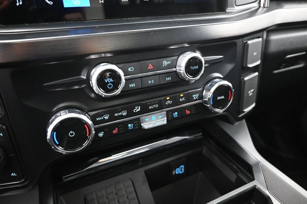 New 2026 Star White Metallic Tri-Coat Ford Lariat image 17