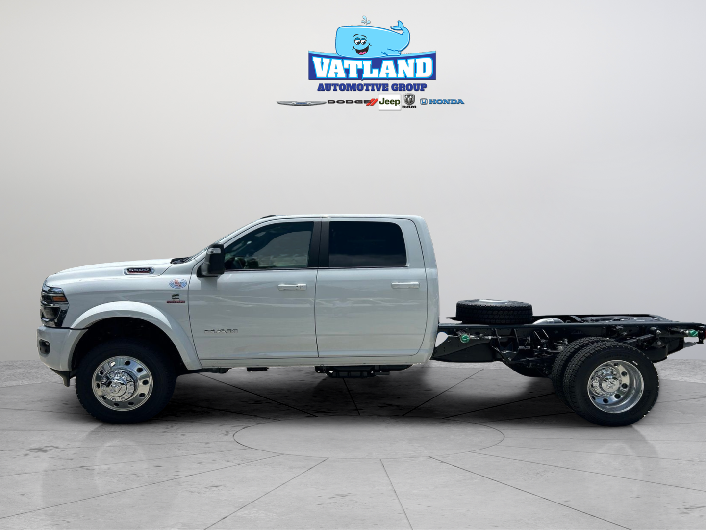 New 2026 Bright White Clear-Coat Exterior Paint RAM Tradesman image 2