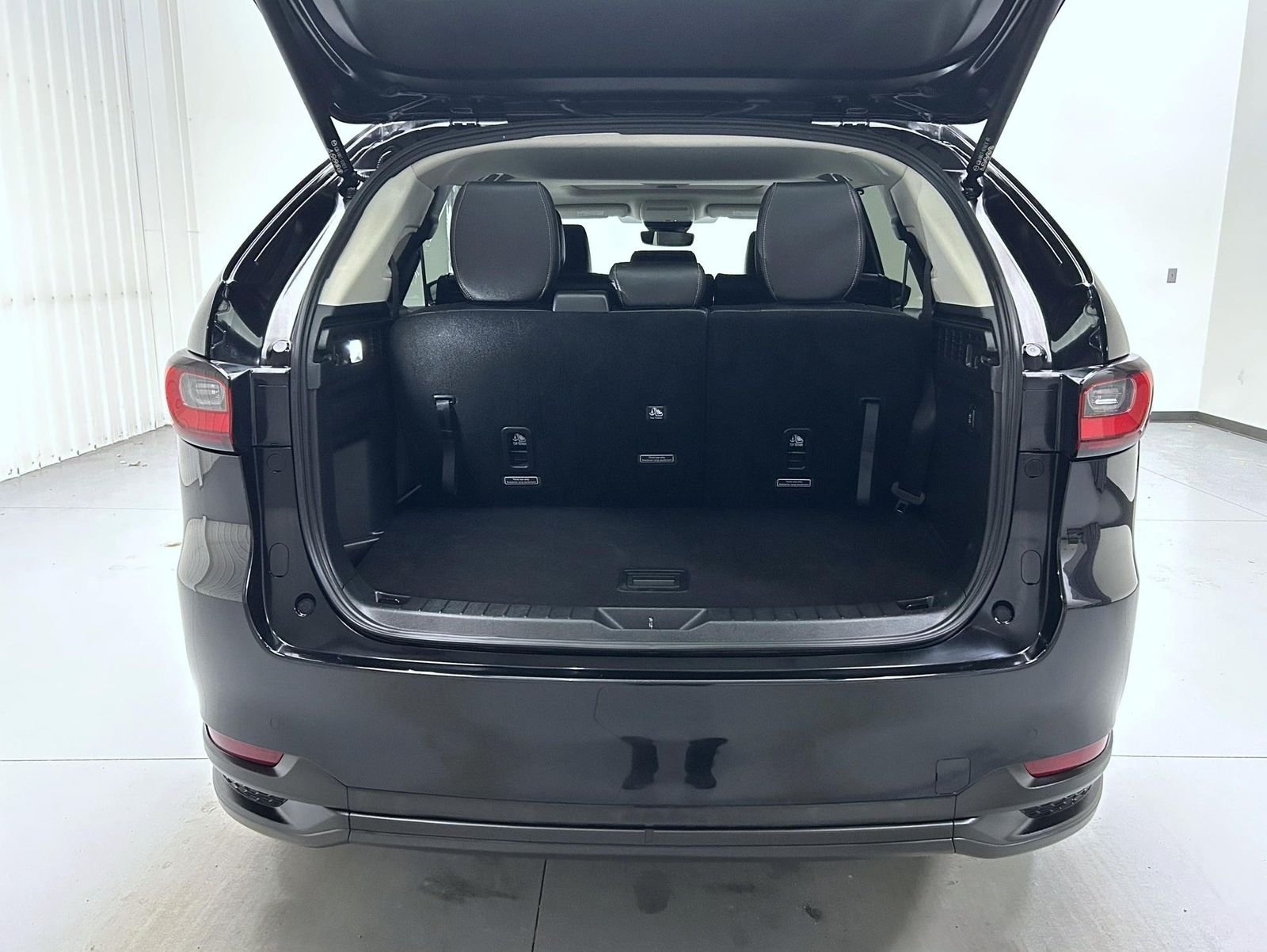 Used 2025 Black Mazda 3.3 Turbo Preferred image 23