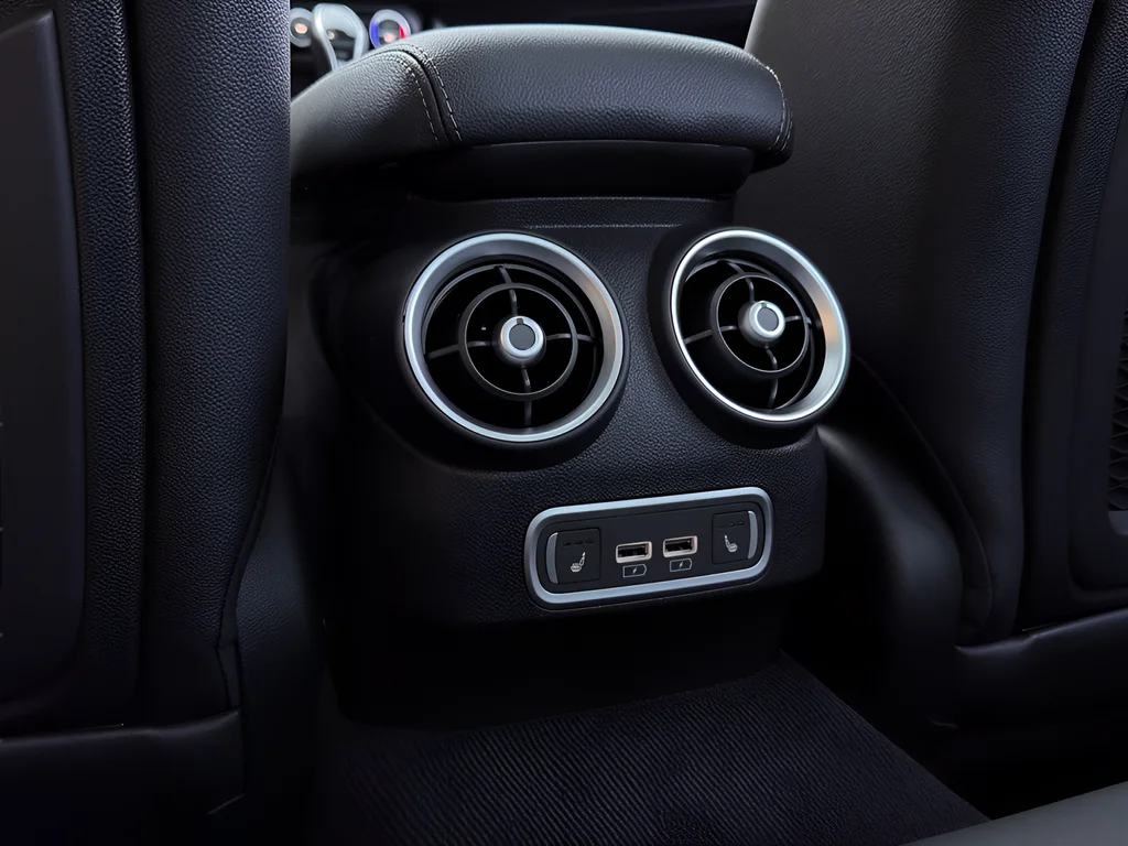 2026 Alfa Romeo Giulia Base - Photo 14