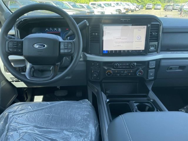 New 2026 Black Ford XLT image 5