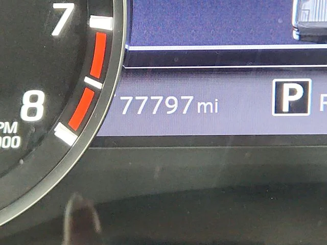 Used 2022 Gray Nissan S image 21