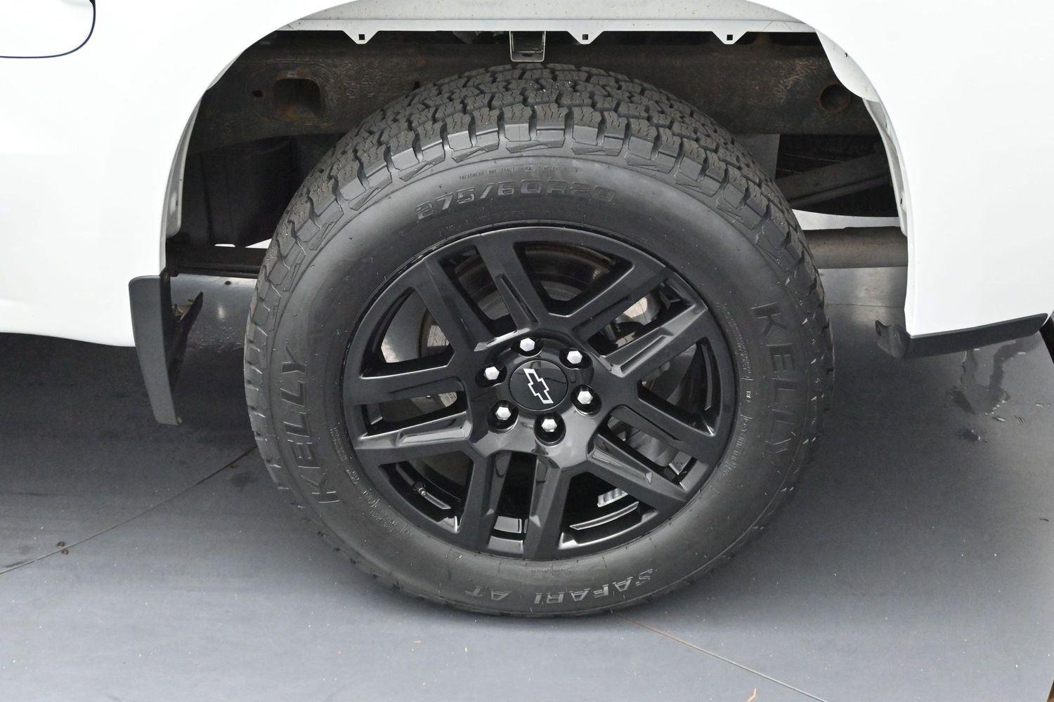 Used 2023 Summit White Chevrolet RST image 29