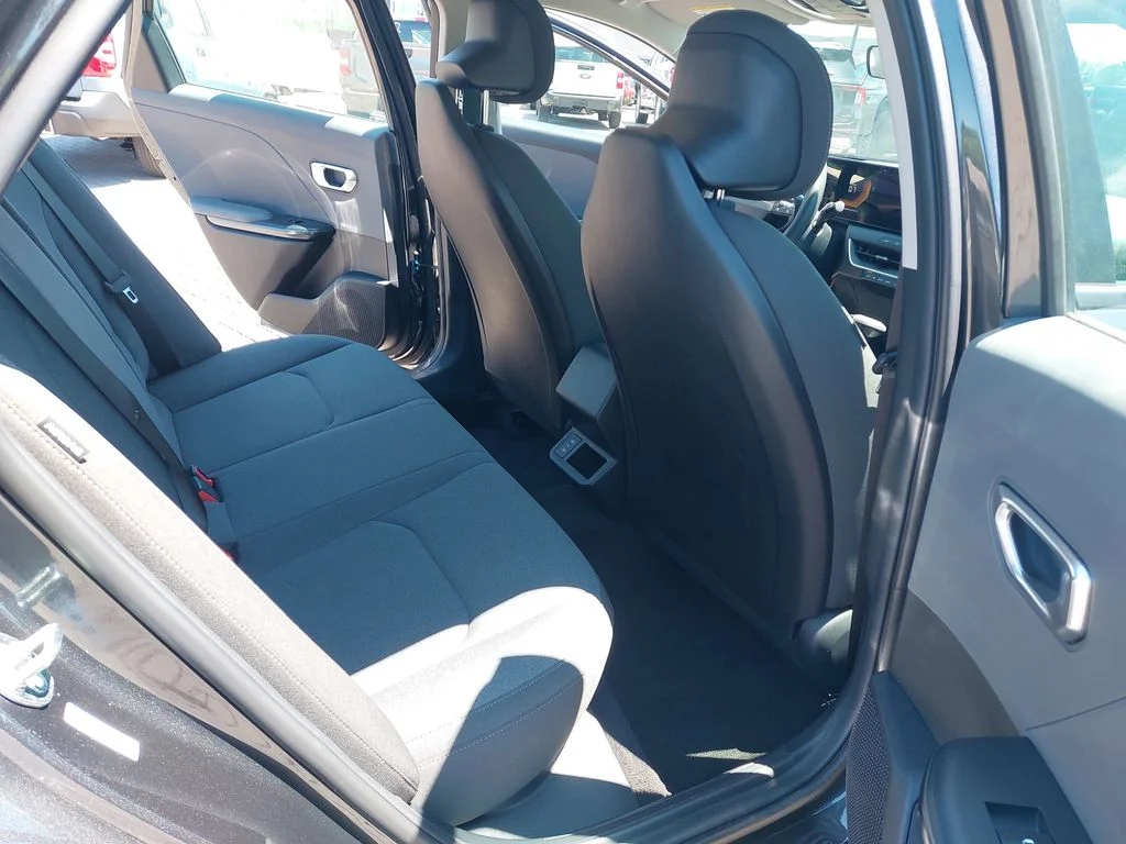 Used 2025 Gray Kia LXS image 11