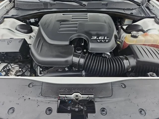 Used 2020 White Dodge SXT image 22