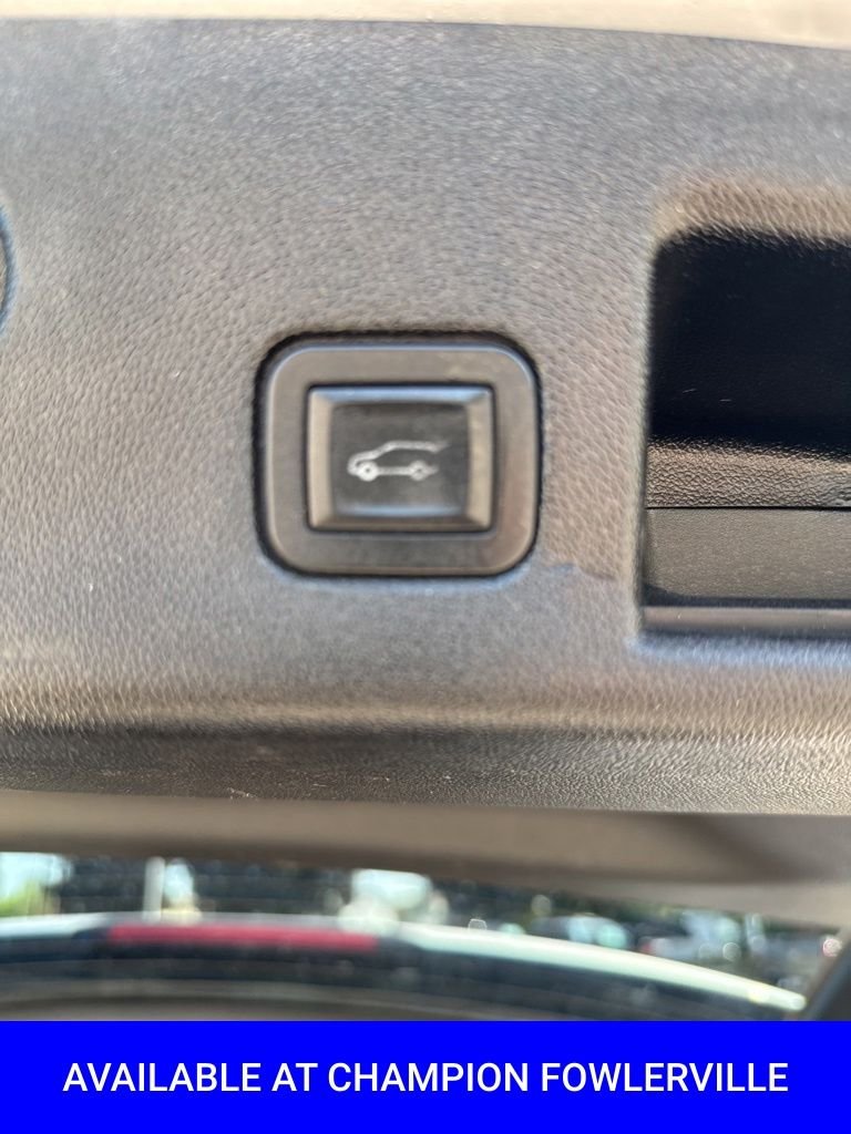 Used 2018 Silver Chevrolet LT image 22