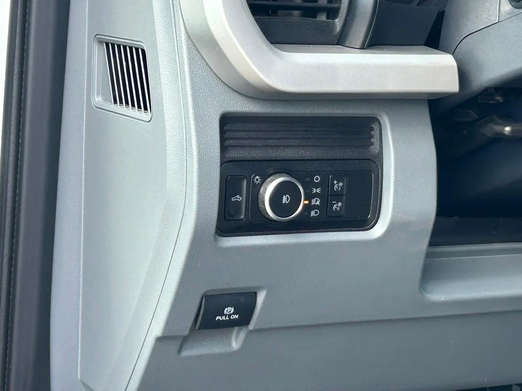 Used 2026 Oxford White Ford XLT image 36