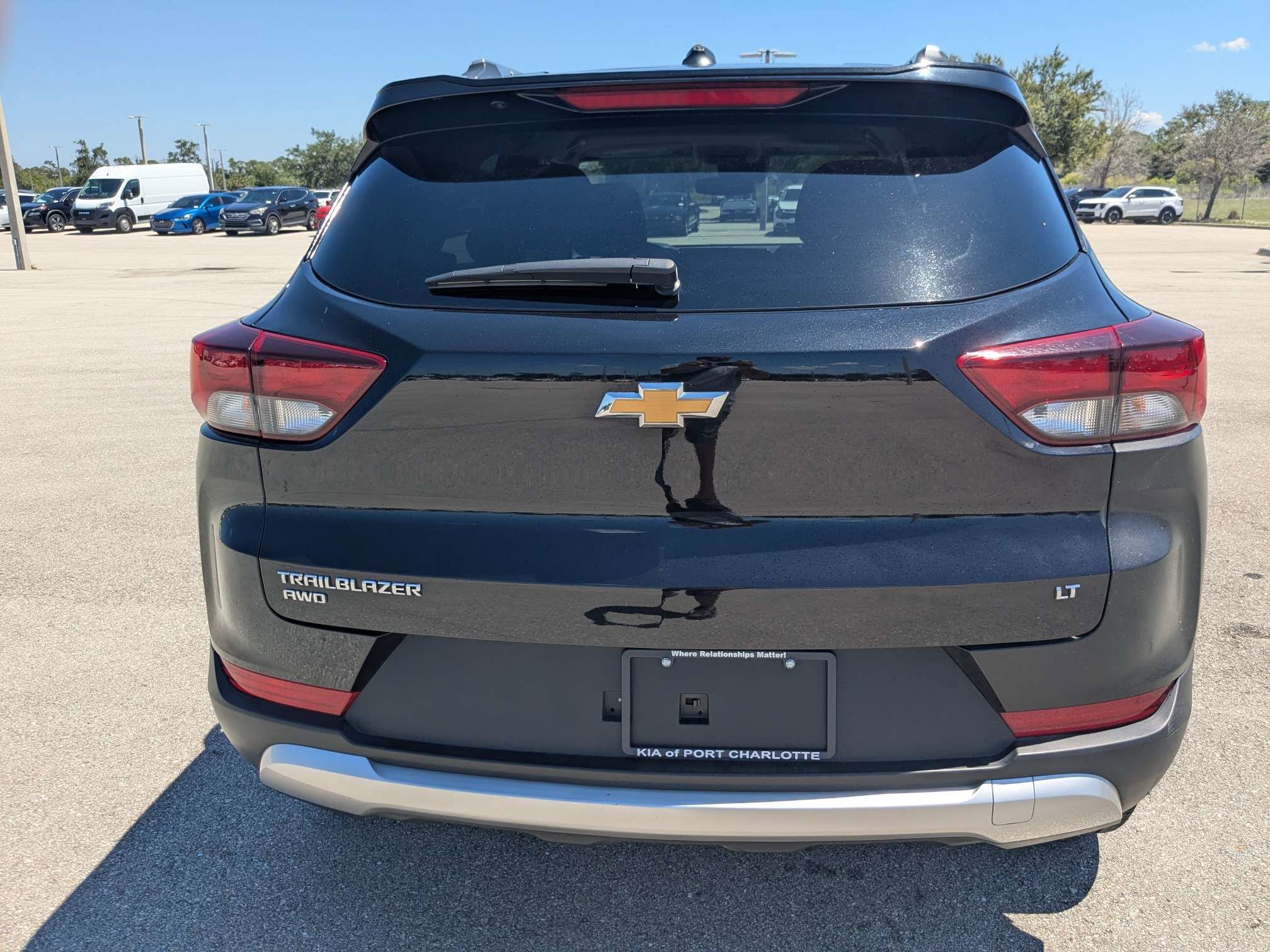 Used 2025 Mosaic Black Metallic Chevrolet LT image 6