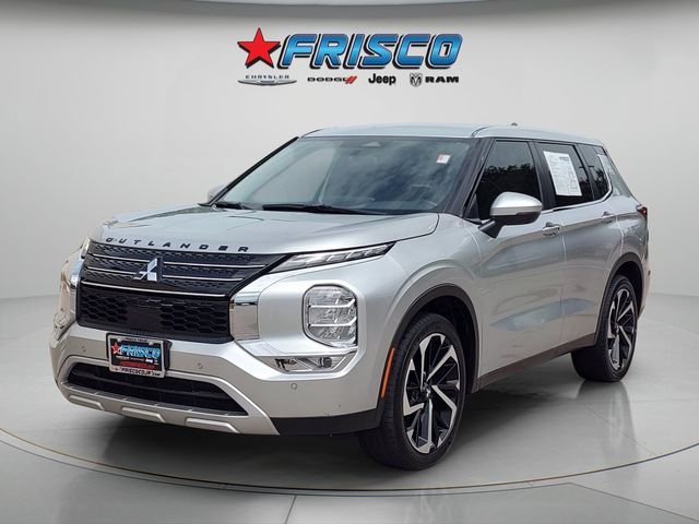Used 2023 Silver Mitsubishi SE image 3