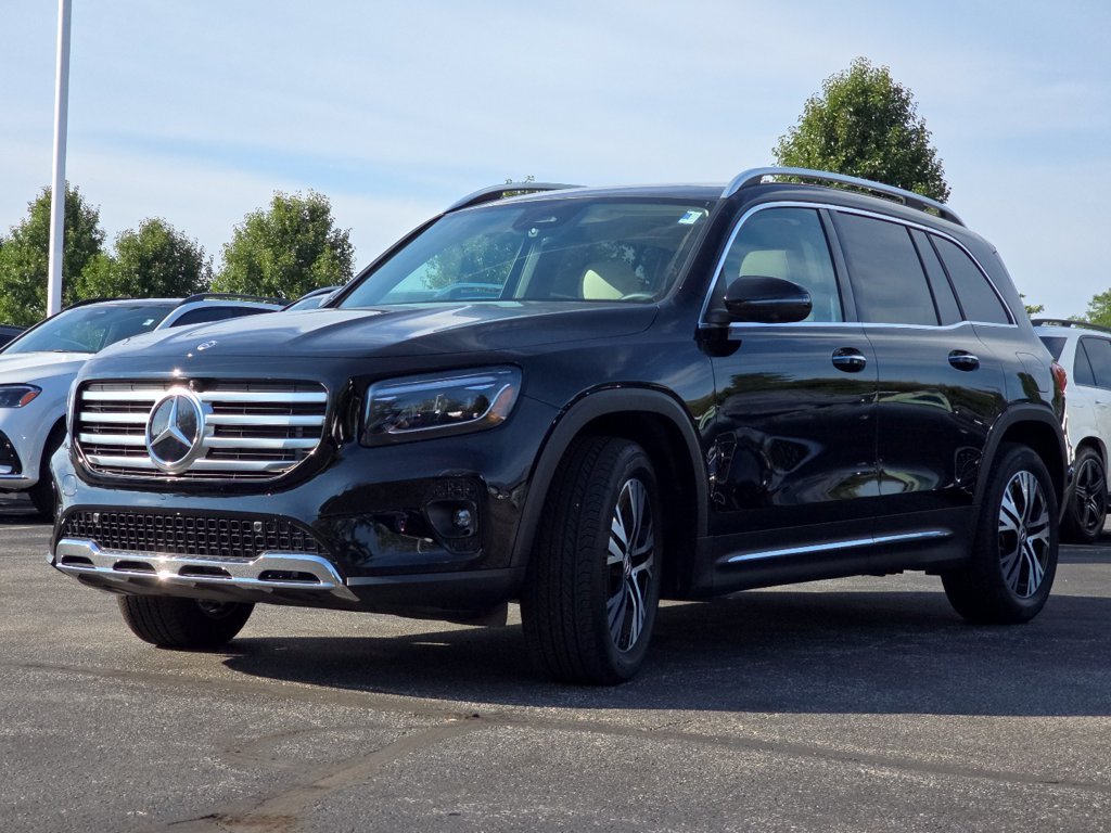 New 2026 Night Black Mercedes-Benz GLB 250 image 15
