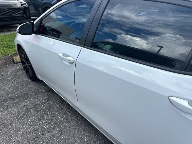 Used 2017 Super White Toyota SE image 13