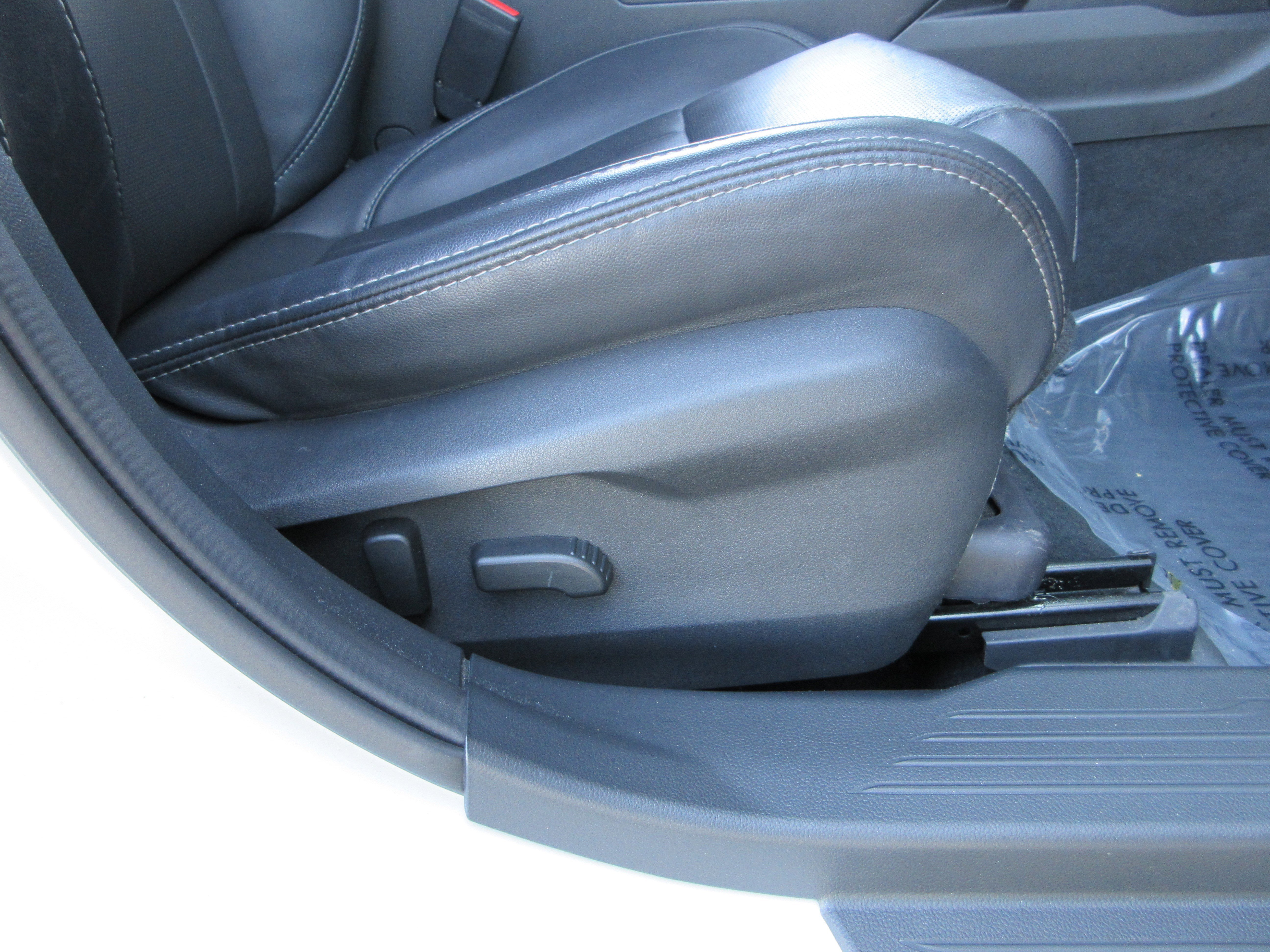 Used 2023 Crystal White Pearl Subaru Limited XT image 26