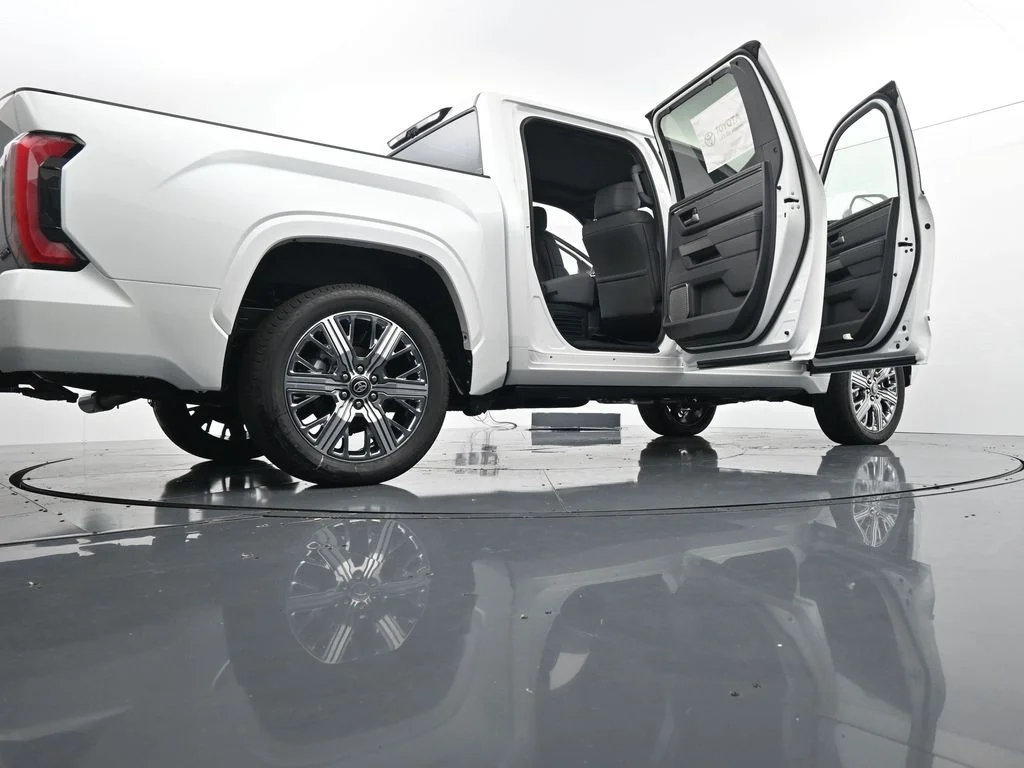 New 2026 Wind Chill Pearl <sup>1</sup> Toyota Tundra Capstone image 39