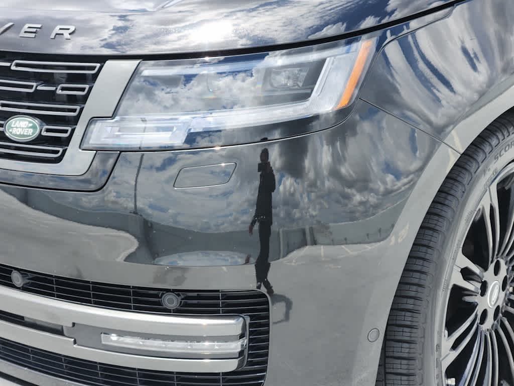 Certified Used 2024 Santorini Black Metallic Land Rover SE image 9