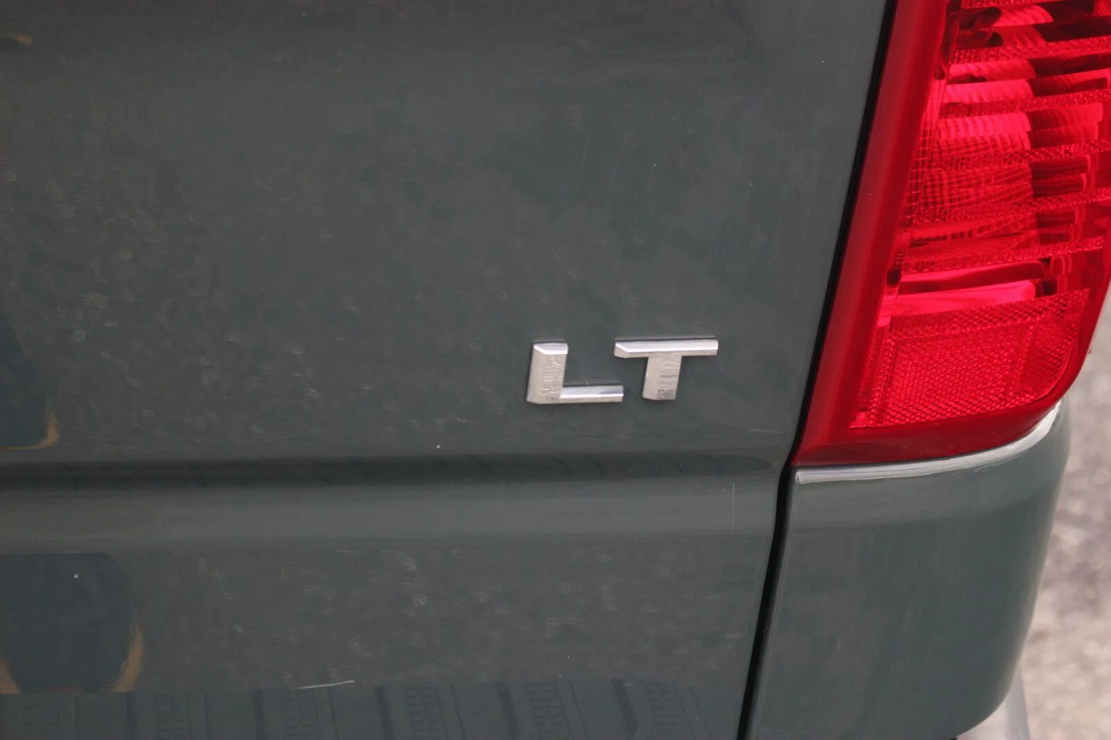 Used 2025 Cypress Gray Chevrolet LT image 11