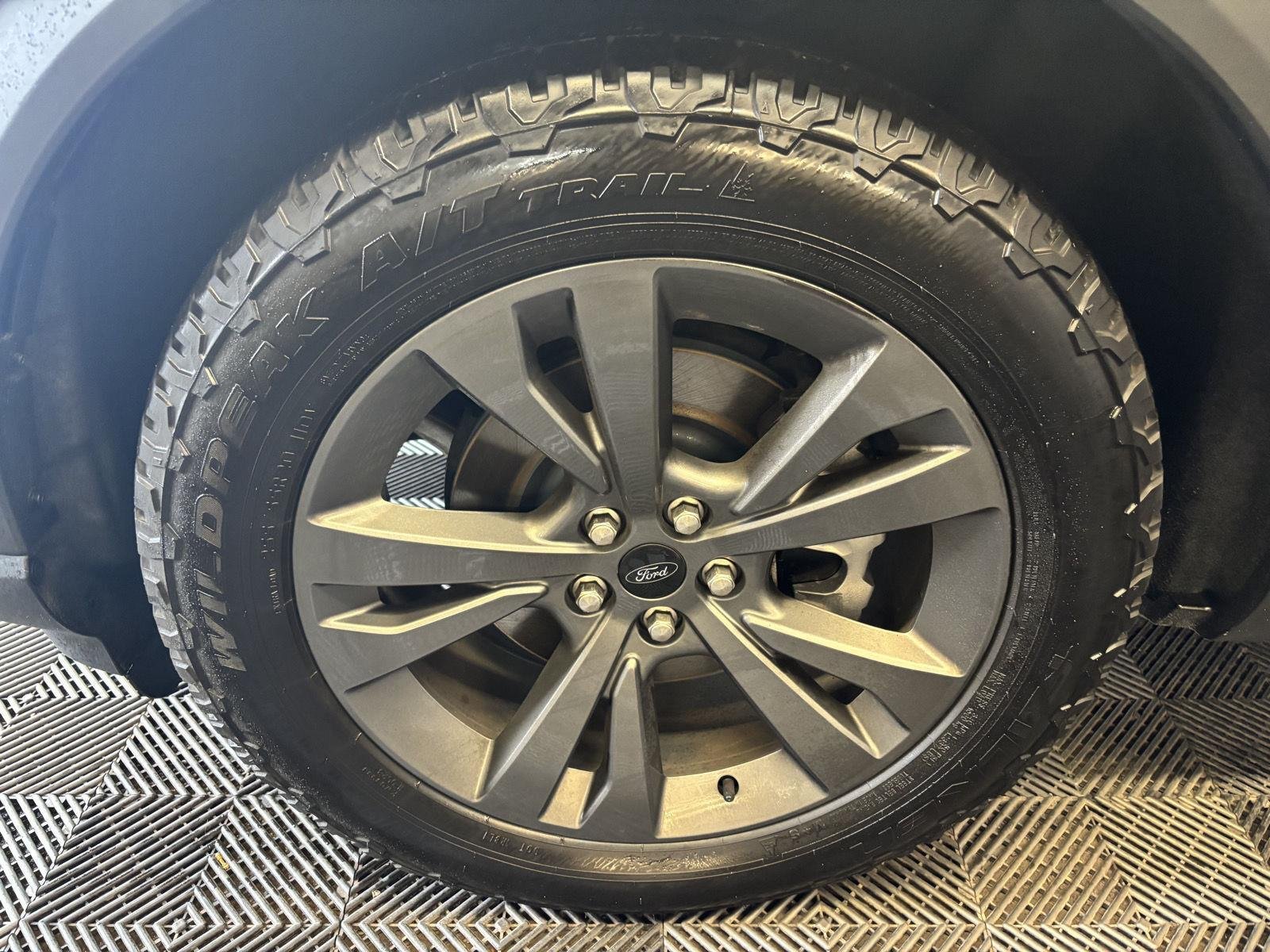 Used 2021 Agate Black Metallic Ford XLT image 50