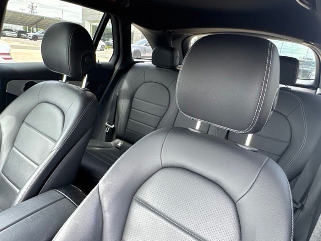 Used 2022 Silver Mercedes-Benz GLC 300 image 30