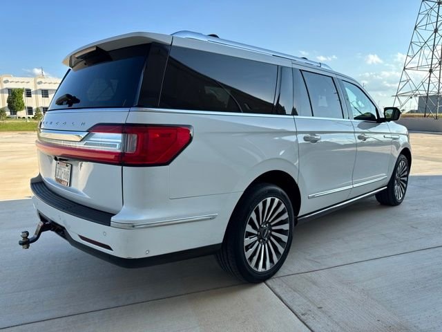 Used 2021 White Lincoln Reserve image 5