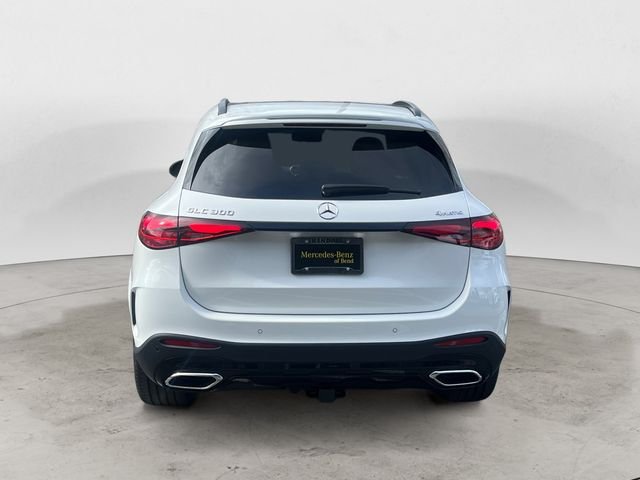 New 2026 Polar White Mercedes-Benz GLC 300 image 4