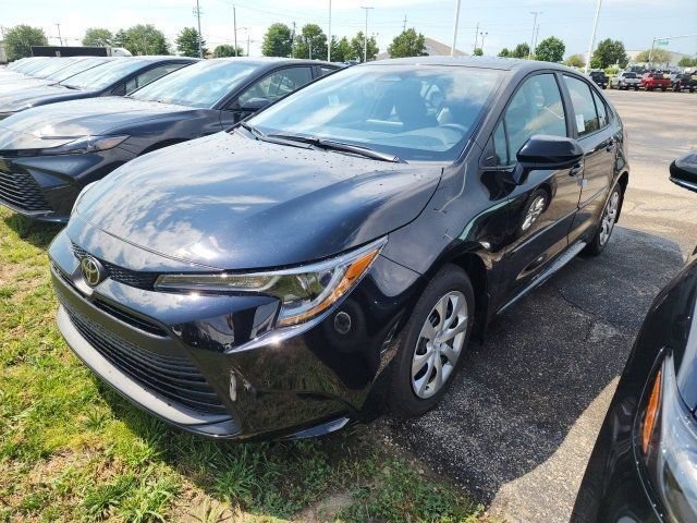 Used 2025 Midnight Black Metallic Toyota LE image 3