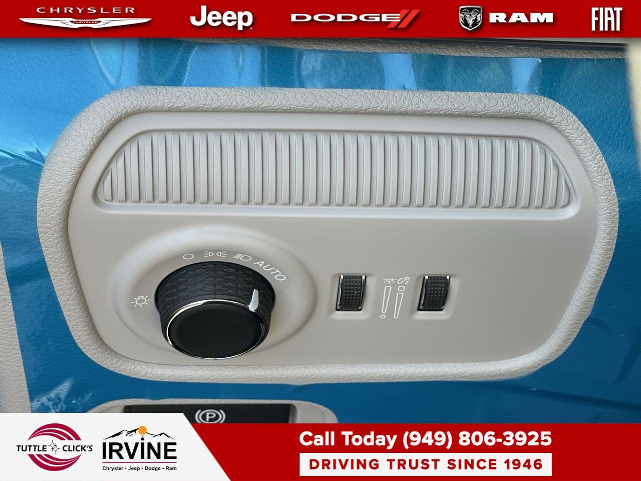 New 2026 Bright White Clear-Coat Exterior Paint Jeep Limited Reserve image 23
