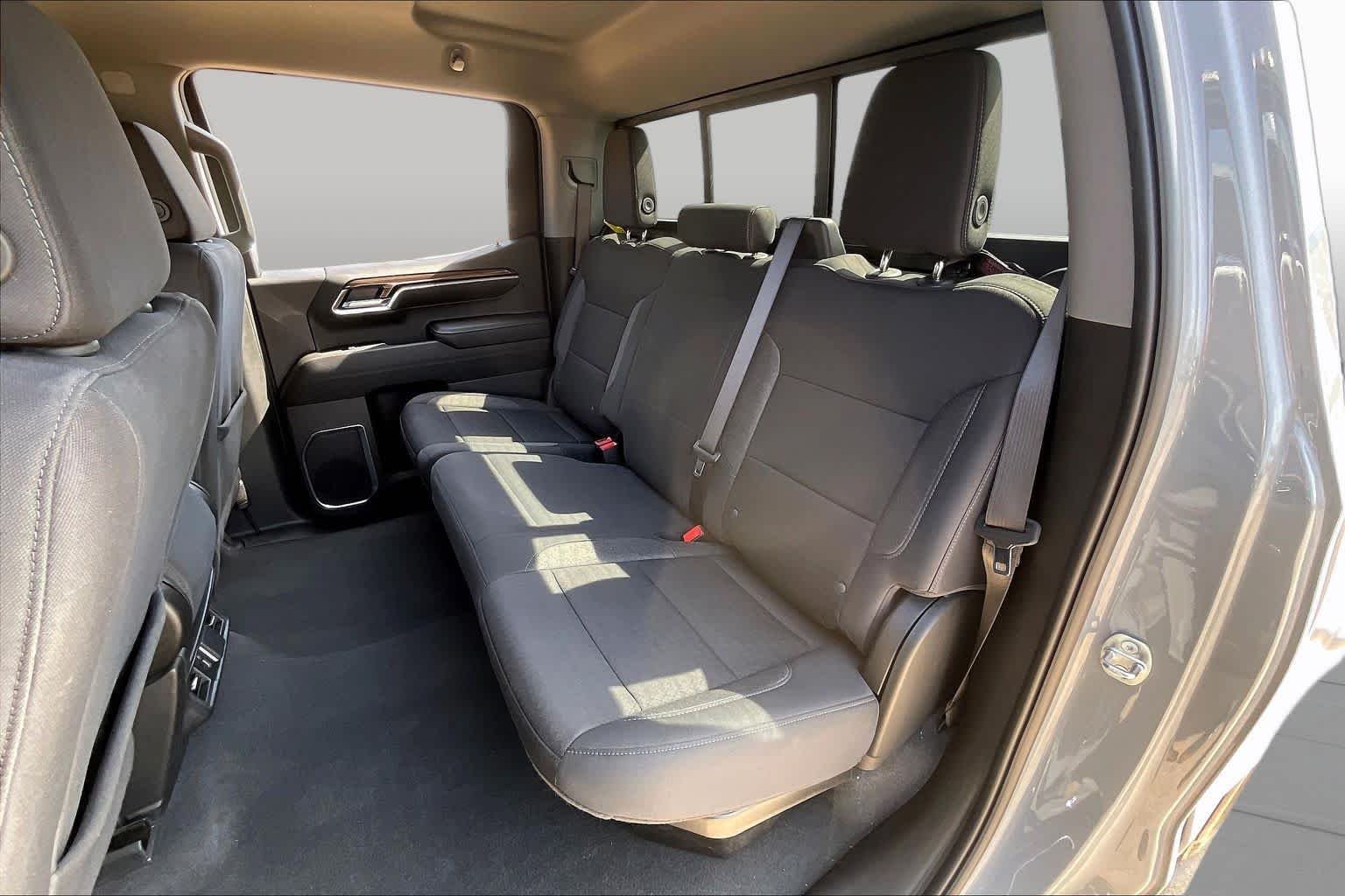 Used 2024 Slate Gray Metallic Chevrolet LT image 18