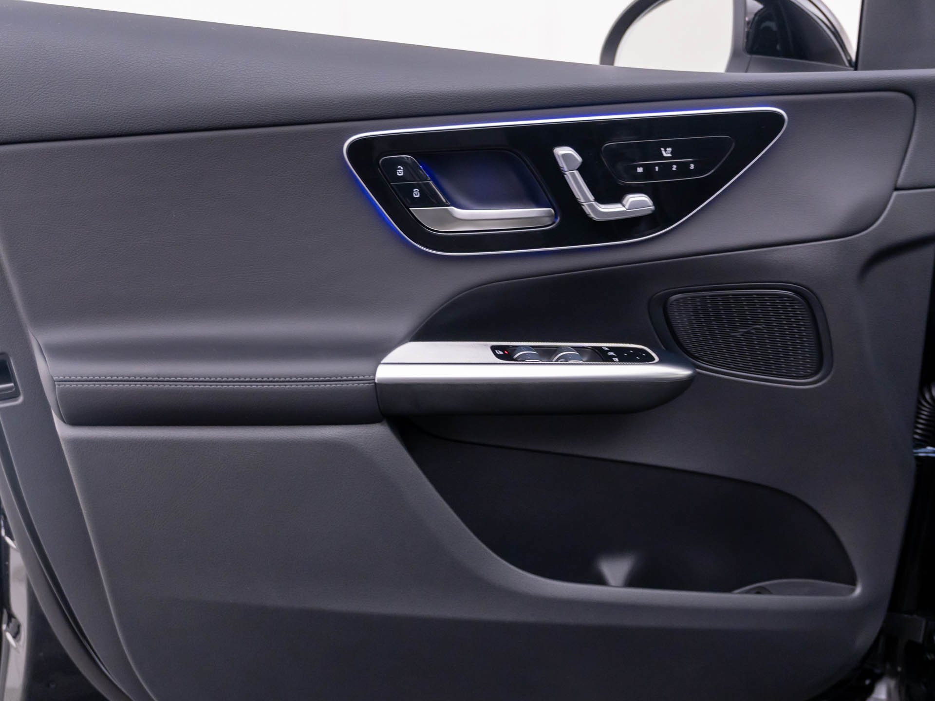 Used 2026 Black Mercedes-Benz GLC 300 image 15