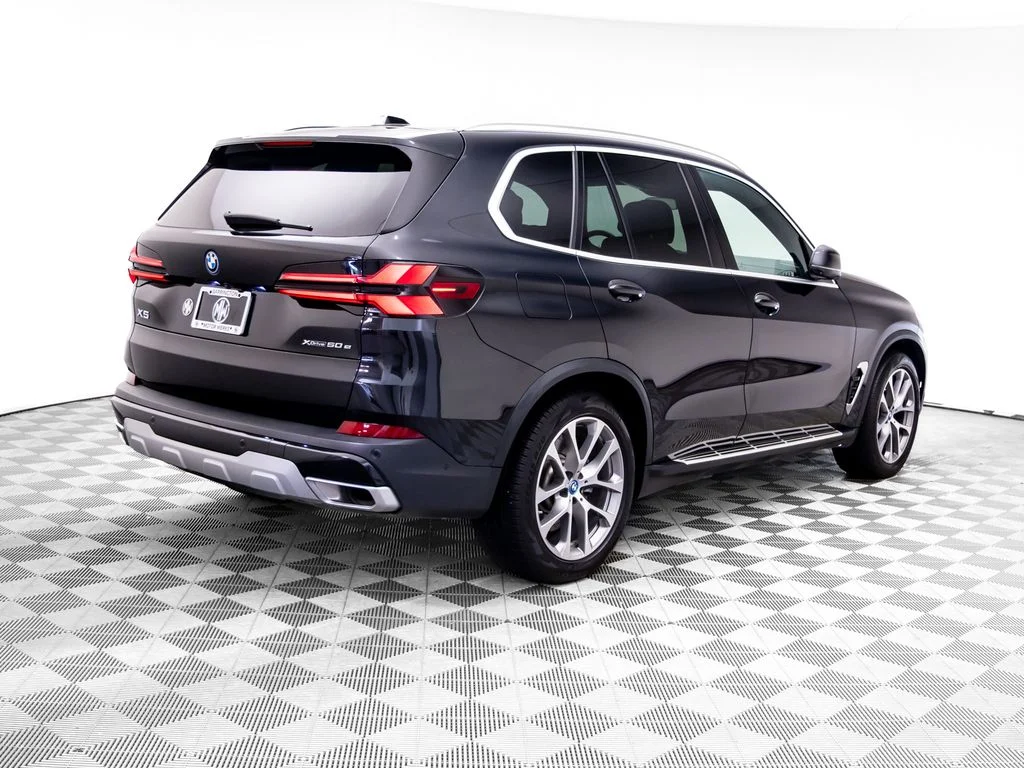 Used 2024 Black BMW xDrive50e image 7