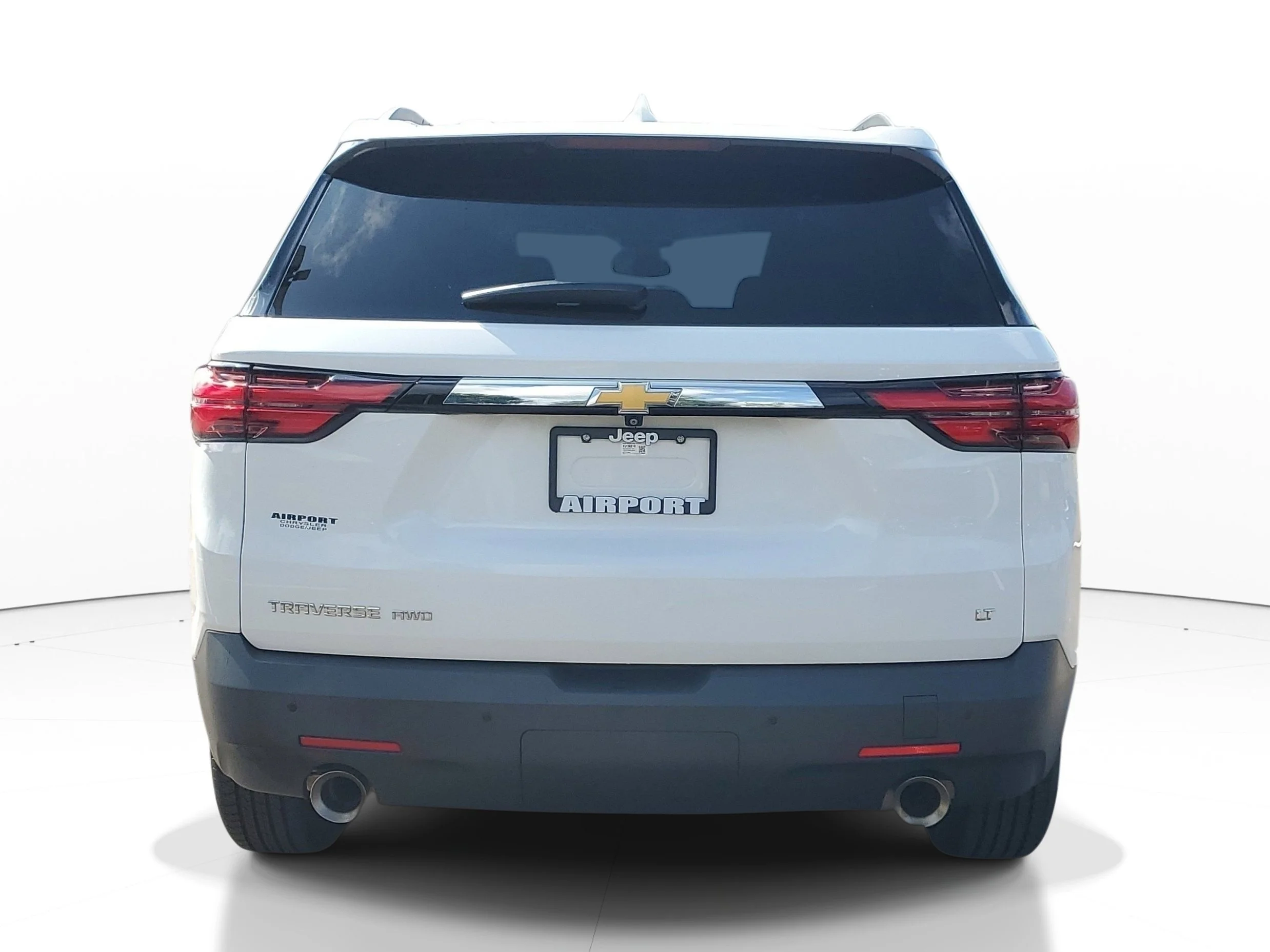 Used 2023 Summit White Chevrolet LT Cloth image 6