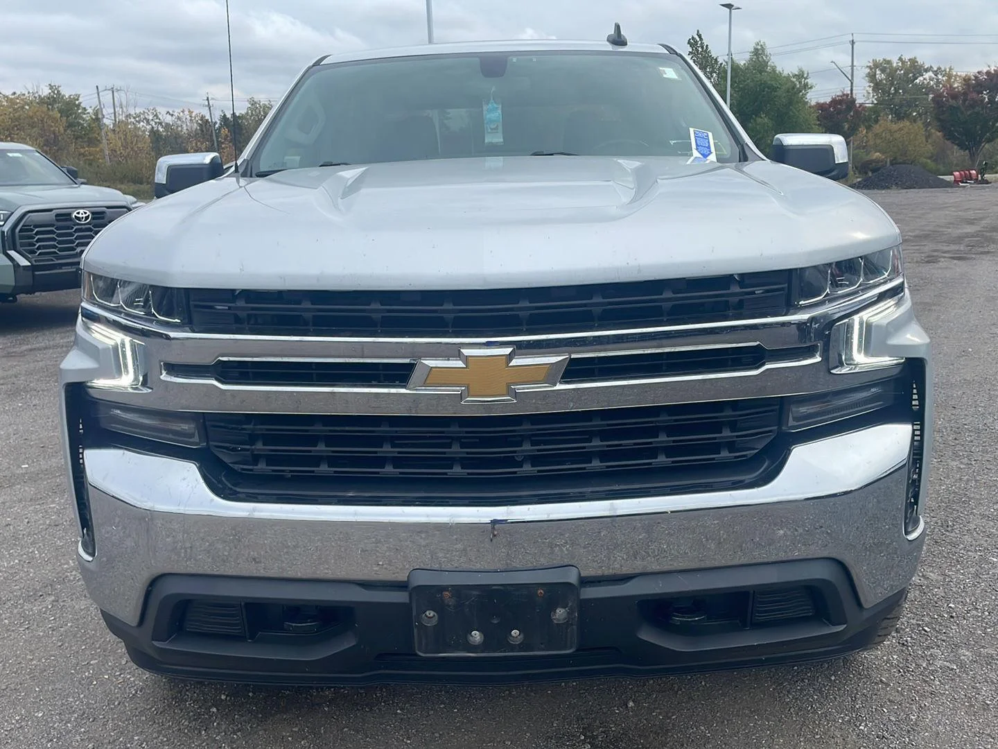 Used 2021 Silver Ice Metallic Chevrolet LT image 7