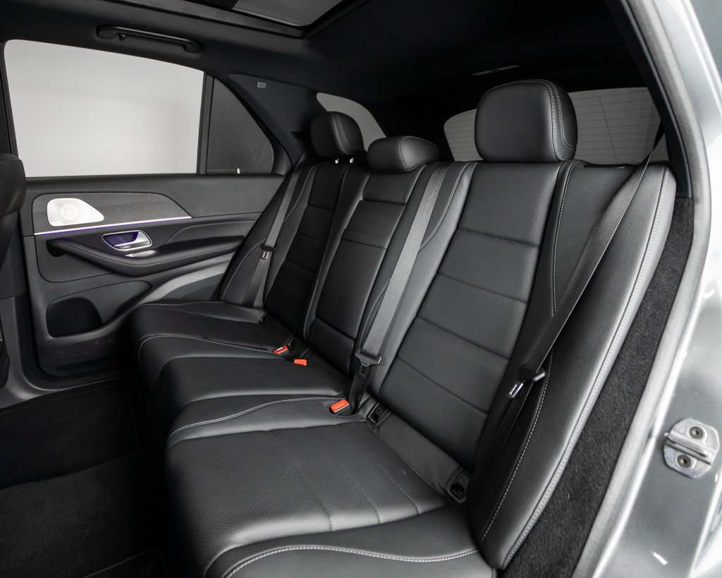 Certified Used 2025  Mercedes-Benz GLE 450e image 11