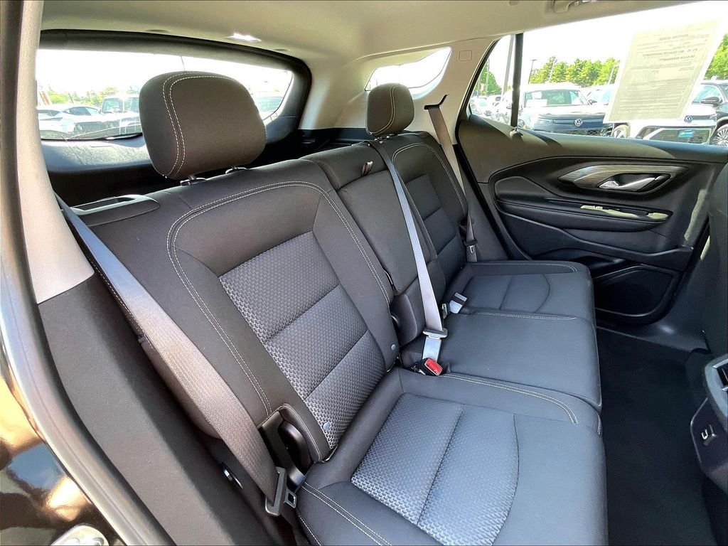 Used 2024 Ebony Twilight Metallic GMC SLE image 15